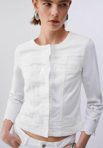 Джинсовая куртка