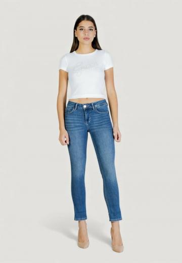 Короткие джинсы