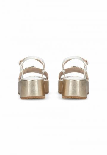 Босоножки на платформе