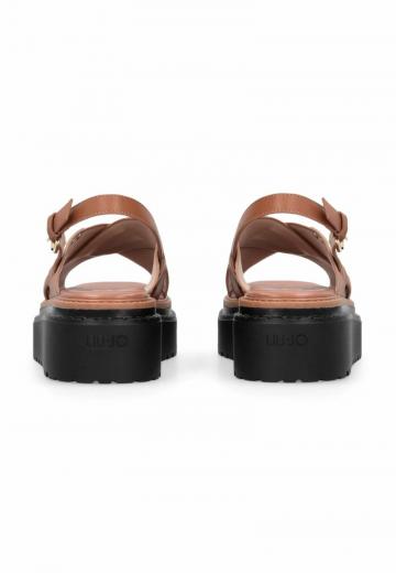 Босоножки на платформе