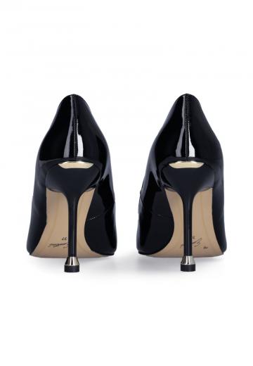 Туфли на высоком каблуке