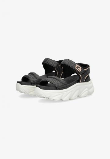 Босоножки на танкетке