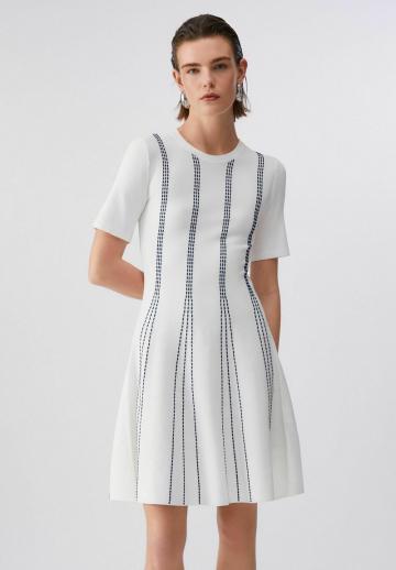 Вязаное платье