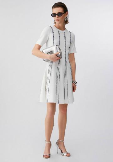 Вязаное платье