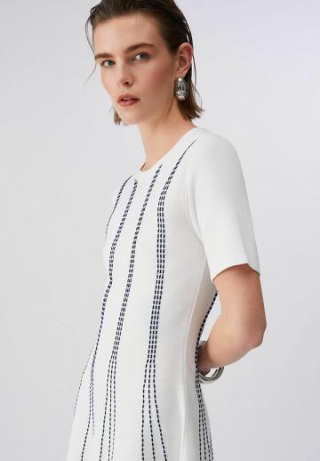 Вязаное платье