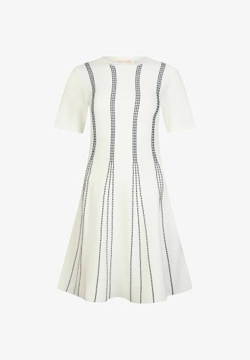 Вязаное платье