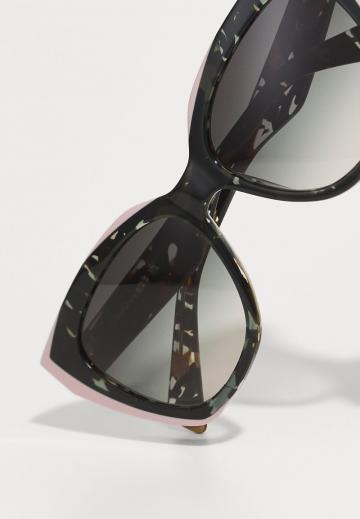 Солнечные очки