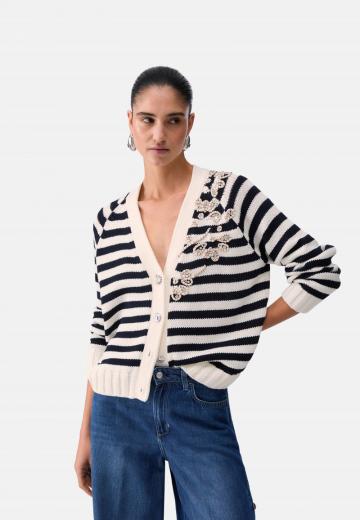 Вязаная кофта