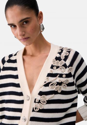 Вязаная кофта