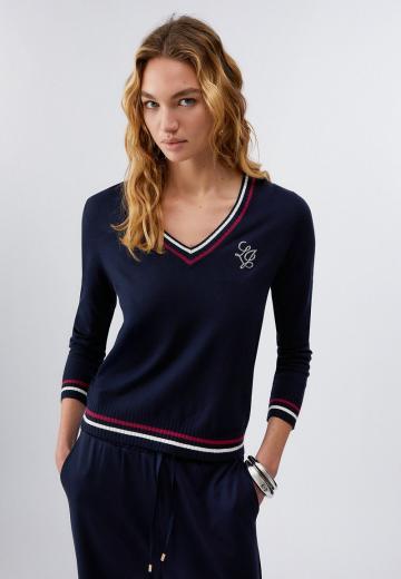 Пуловер в полоску