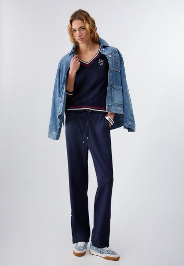 Пуловер в полоску