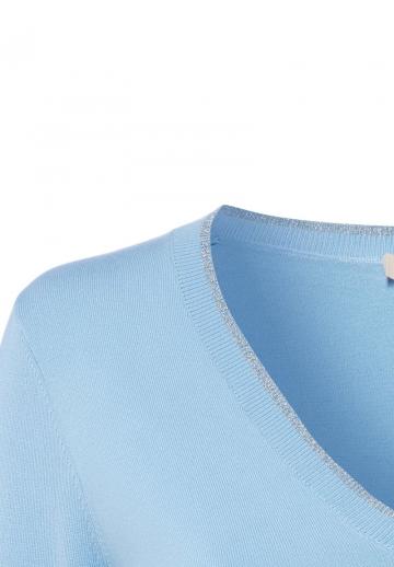 Пуловер с вырезом V