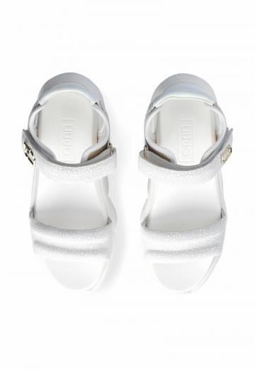 Босоножки на танкетке