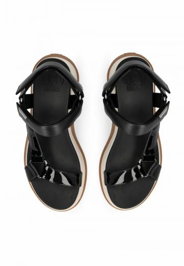 Босоножки на танкетке