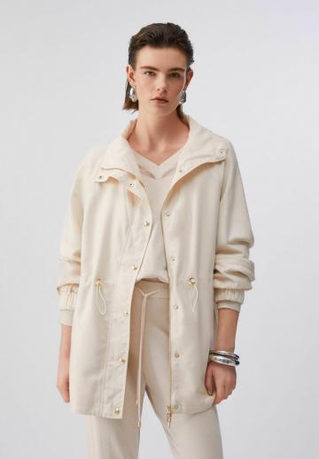 Короткое пальто