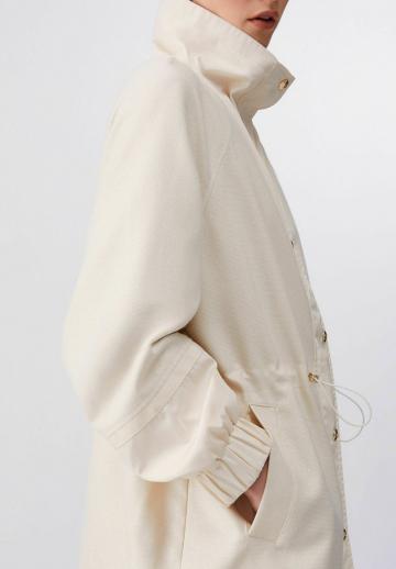 Короткое пальто