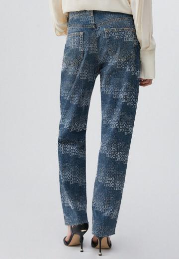 Прямые джинсы