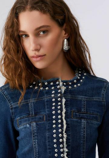 Джинсовая куртка