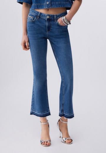 Клешеные брюки