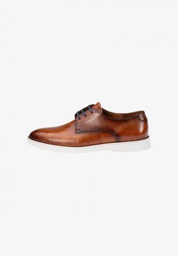 Ботинки на шнуровке