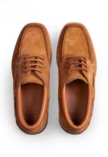 Ботинки на шнуровке