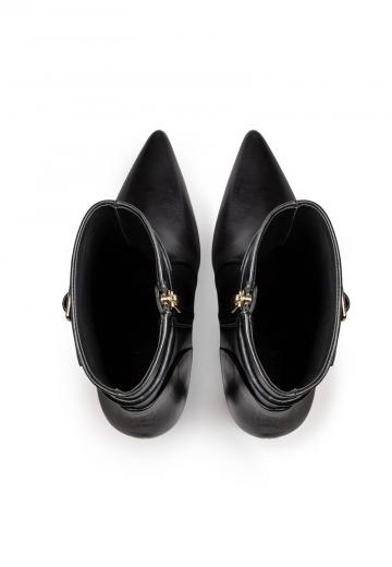 Полусапожки на высоком каблуке