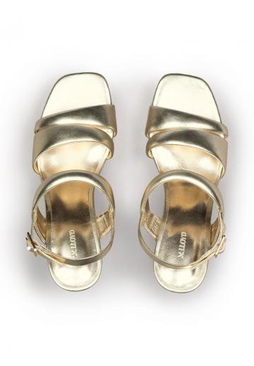 Босоножки на платформе