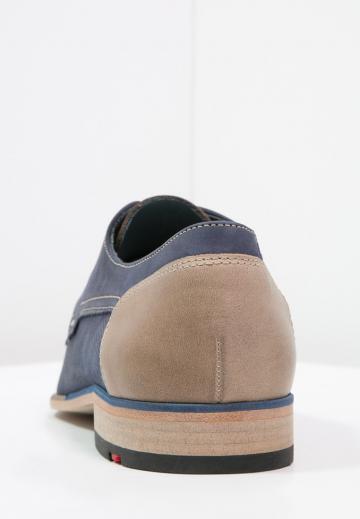 Ботинки на шнуровке