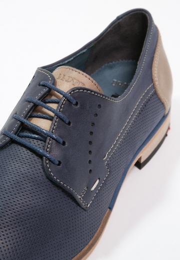 Ботинки на шнуровке