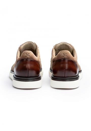 Ботинки на шнуровке