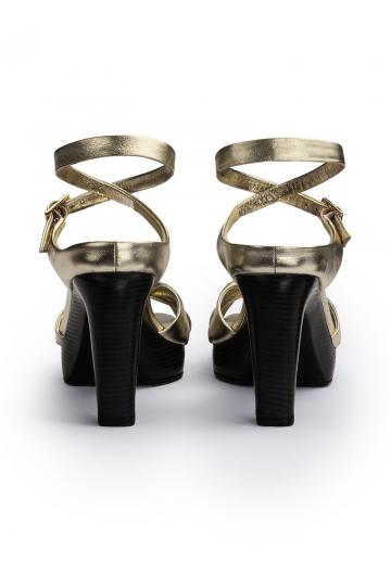 Босоножки на платформе