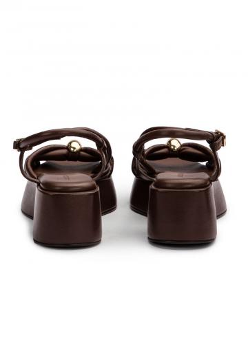 Босоножки на танкетке