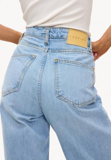 Прямые джинсы