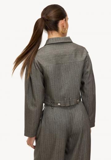 Короткая куртка