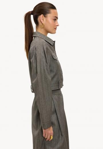 Короткая куртка