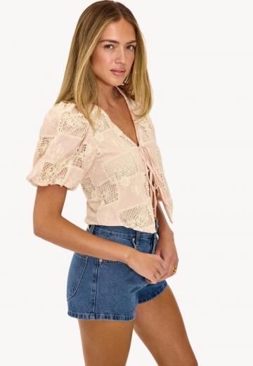 Кружевная блузка