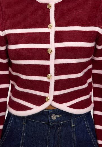 Вязаный жилет