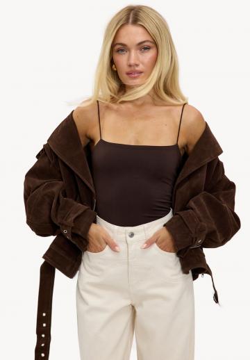 Топ на бретельках