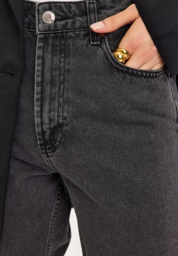 Прямые джинсы