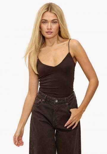 Топ на бретельках