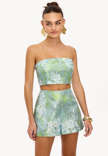 Топ без бретелек