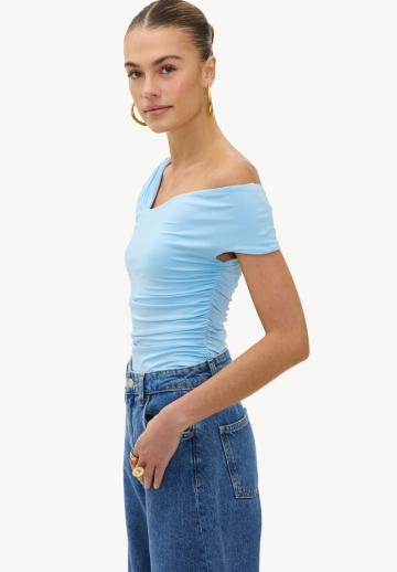 Блузка без рукавов