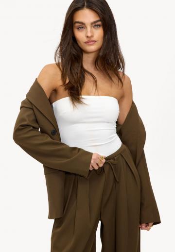 Топ без бретелек