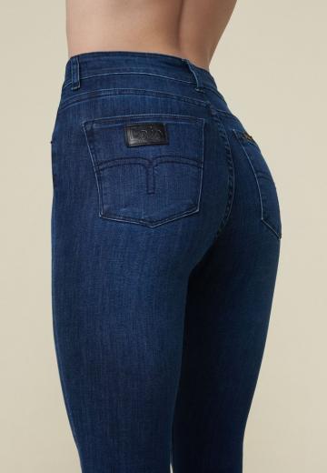 Узкие джинсы