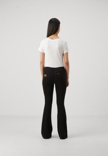 Клешеные брюки