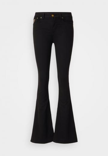 Клешеные брюки