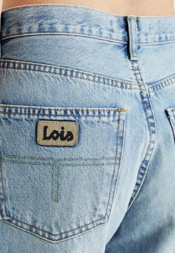 Клешеные джинсы