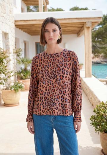 Атласная блузка