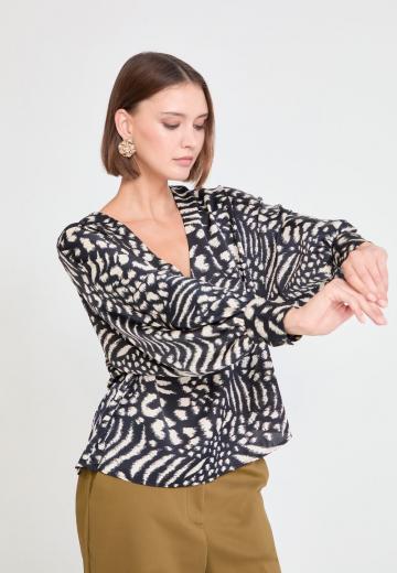 Атласная блузка