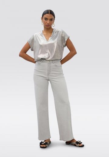 Прямые джинсы